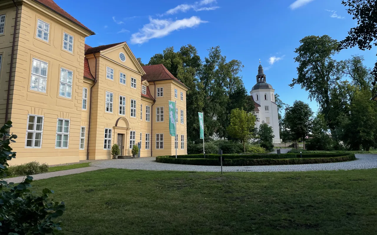 Schloss Mirow an der Liebesinsel
